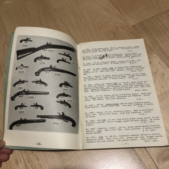 1952 Museum of Historical Arms catalog - Picture 3 of 5